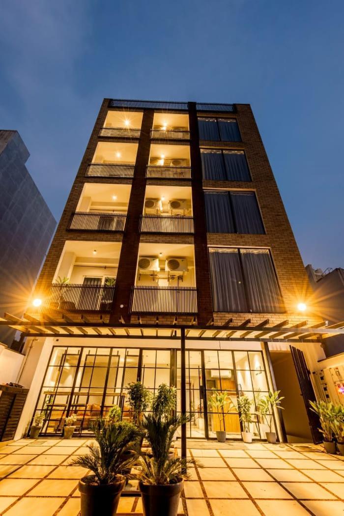 Hotel Imperial Stayz Sector 51 Гургаон Экстерьер фото